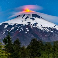 El Volcán Villarrica modera el nivel de actividad y retroceden la alerta a amarilla