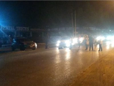 Escuela 234: familias cortaron una calle en reclamo por el "agua electrificada"