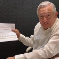 AMLO da un giro a su discurso y llama a quedarse en casa