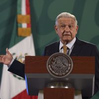AMLO anuncia programa integral en Tierra Caliente y a los cárteles les pide deponer su actitud