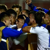 ¡Para el infarto! Agónica clasificación de Vélez en la Copa Sudamericana