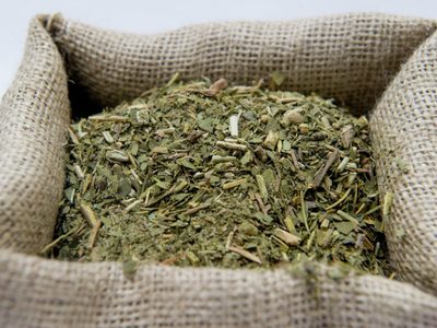 El Gobierno invertirá 650 millones de pesos en yerba para “atender a la población”