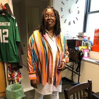 Whoopi Goldberg fue suspendida en el programa The View por comentarios “erróneos y dañinos”