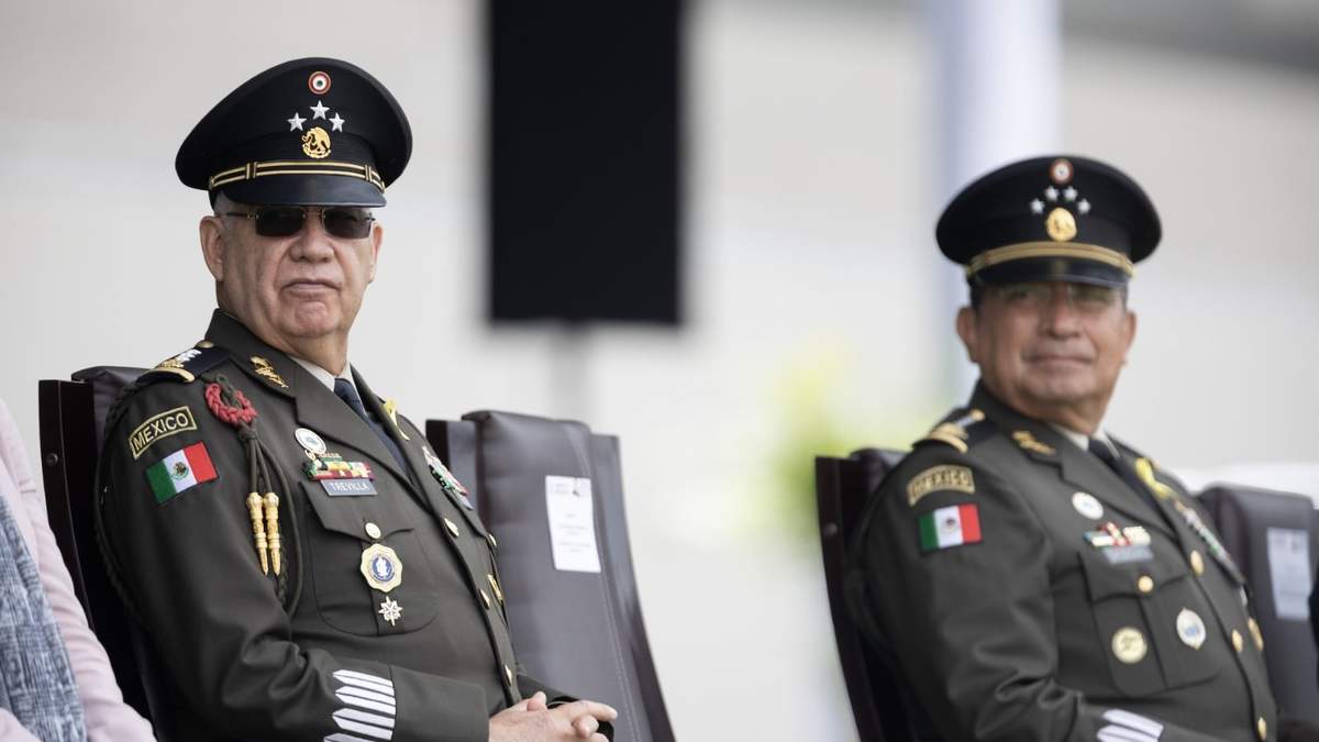 Ricardo Trevilla Trejo y Luis Cresencio Sandoval