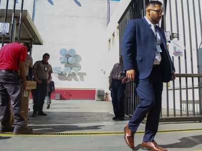 Esto dice el SAT sobre visitas “sorpresa” a domicilio y bloqueos de cuentas
