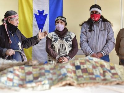 Entregaron restos óseos de un poblador originario a su comunidad para que lo sepulten