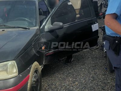 Requisaron un auto por un robo y descubrieron un delivery de narcomenudeo