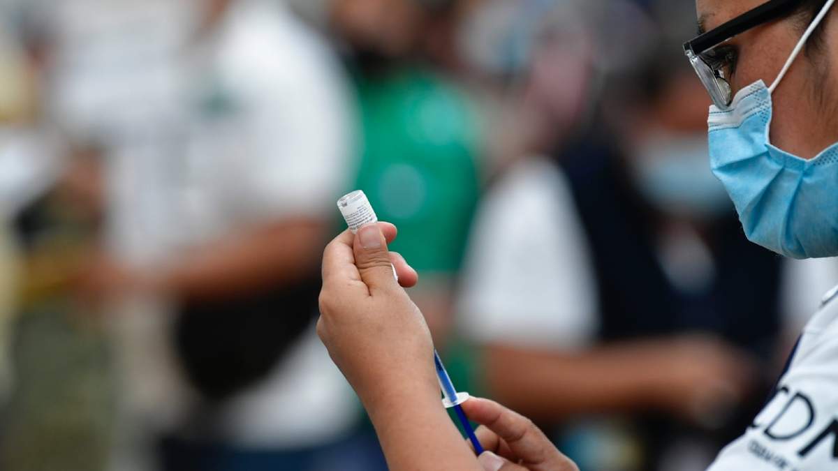 La OMS sostuvo que la vacunación, el uso de cubrebocas y la sana distancia son la mejor estrategia contra la variante Delta