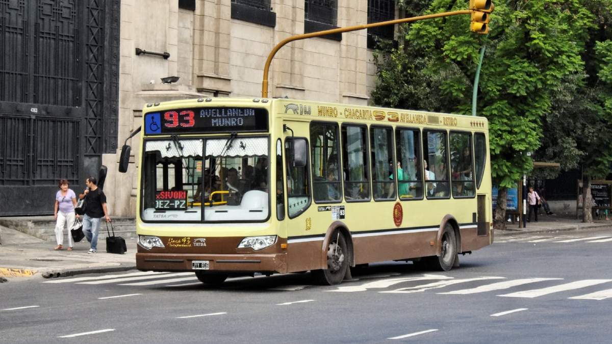 Colectivo línea 93. Foto: (Twitter)