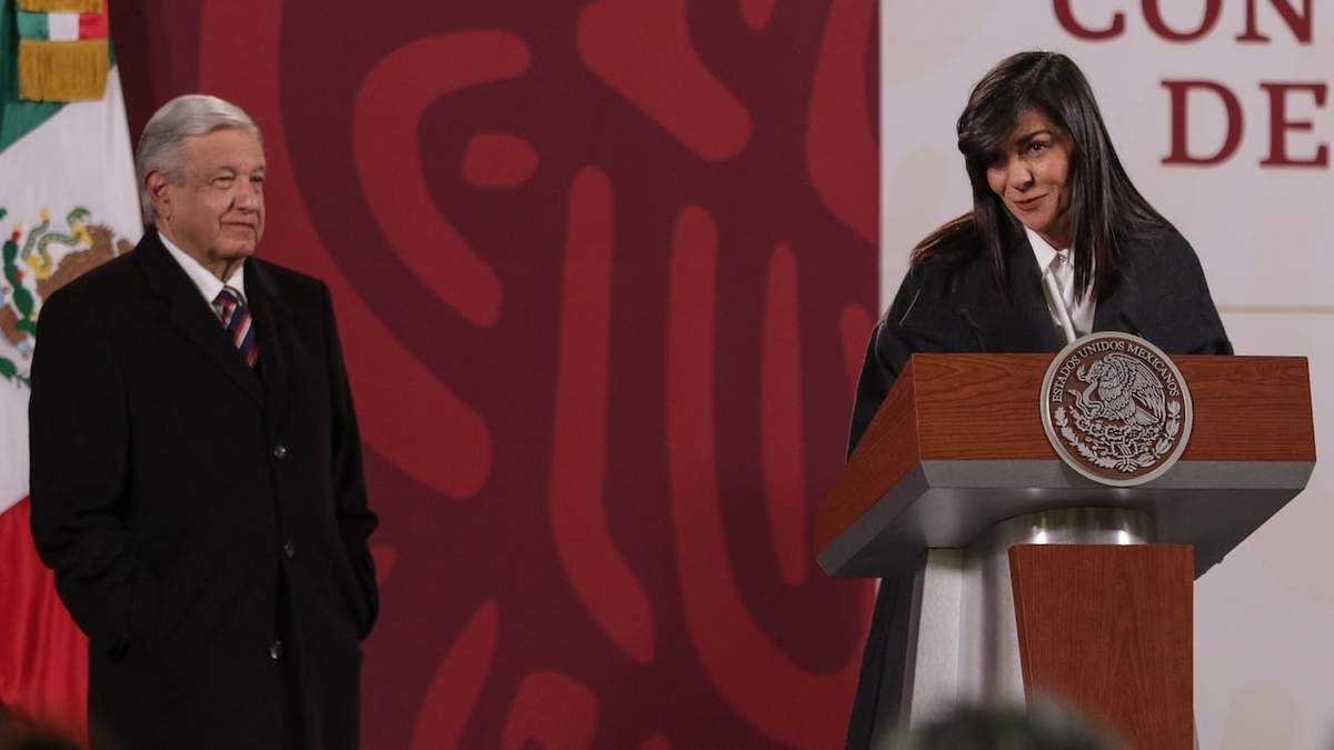 El presidente López Obrador y Ana Elizabeth García Vilchis