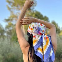 No solo va en el cuello: las formas en las que podés usar los pañuelos si querés armar diferentes looks