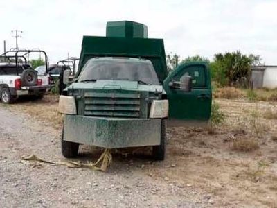 Aseguran camioneta con blindaje artesanal en Tamaulipas