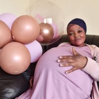 Una mujer dio a luz a diez bebés en un solo parto e impone récord mundial