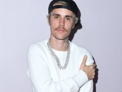 ¡Sigue sufriéndolos! Justin Bieber nunca se muestra sin gorra y esta sería la razón