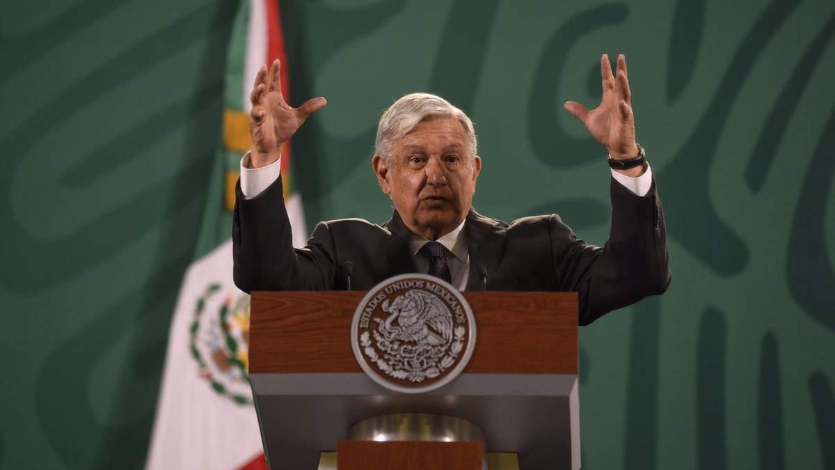 AMLO reiteró sus críticas al INE y al TEPJF