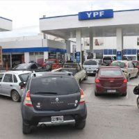 Comenzó a normalizarse el abastecimiento de combustibles en Neuquén