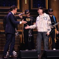 Programas de televisión nocturnos anuncian regreso tras fin de huelga de guionistas de Hollywood