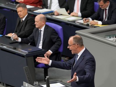 Candidatos alemanes presentan sus planes para reactivar la economía del país