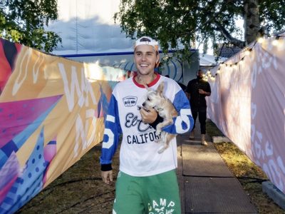 Justin Bieber truena contra la marca de ropa H&M por usar su imagen sin permiso
