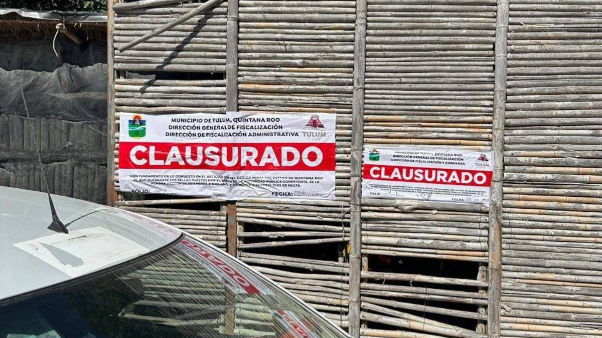 Sellos de clausura en el lugar del asesinato, donde se había efectuado una fiesta de música electrónica, en Tulum, Quintana Roo