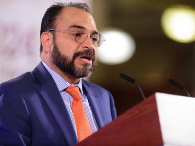 Función Pública exonera a titular de Profeco señalado por acoso