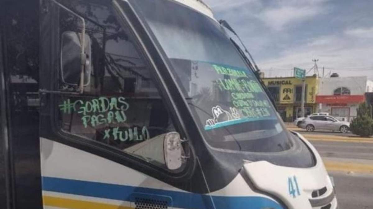 El autobús de Durango con mensajes ofensivos