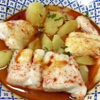 Merluza a la gallega: una receta para hacer 10 minutos, con pocos ingredientes pero muy gourmet