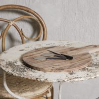 No tires las tablas viejas para cortar: creá este fantástico organizador para tu pieza o living