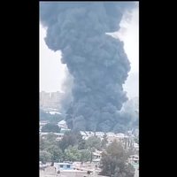 Fuerte incendio en fábrica de San Pedro Xalostoc, Ecatepec (Videos)