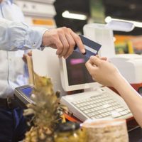 Las paritarias de empleados de comercio cerraron con un aumento de más del 40%