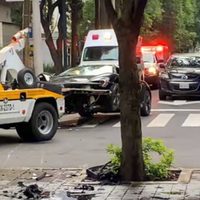 Chocan y abandonan un McLaren de 5 millones de pesos en Polanco