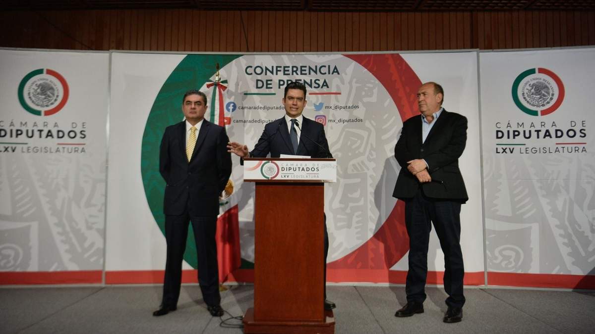 Luis Espinosa Cházaro (PRD), Jorge Romero Herrera (PAN) y Rubén Moreira Valdez (PRI)