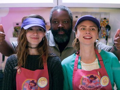 5 motivos para ver la nueva comedia de Netflix, "Teenage Bounty Hunters”