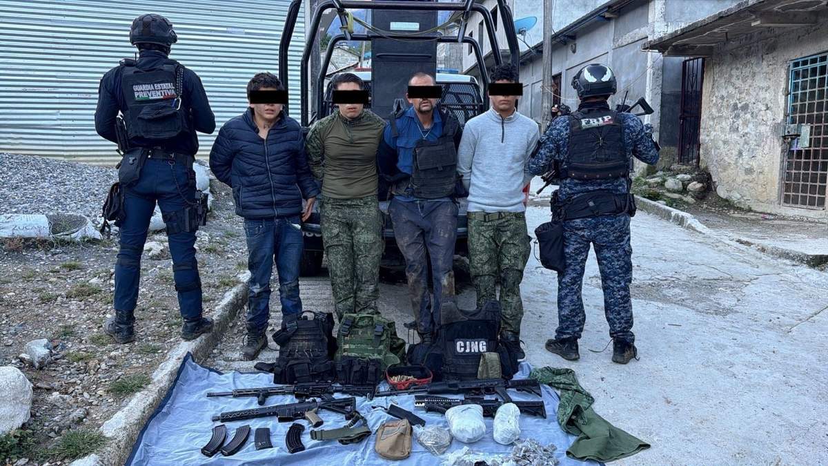Los cuatro presuntos integrantes del CJNG, detenidos en Chiapas por amenazar a las autoridades estatales y fuerzas de seguridad
