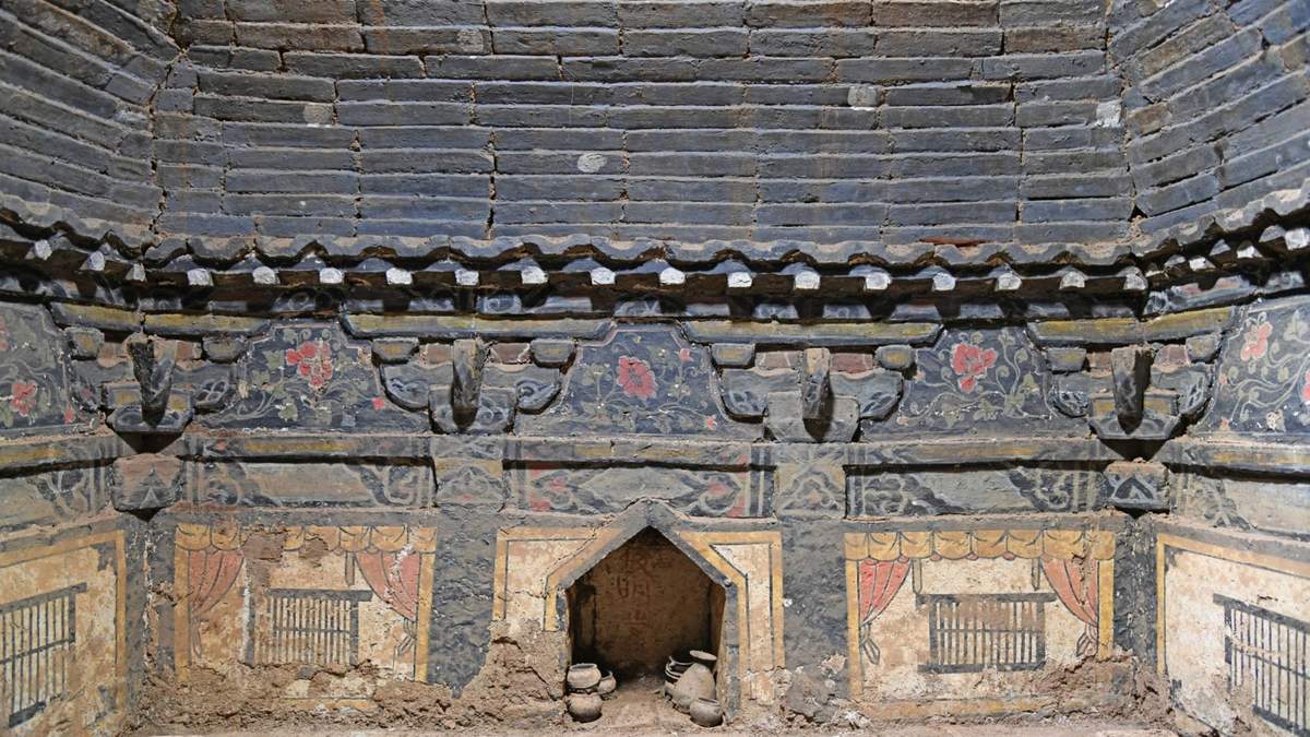 El interior de una de las cámaras funerarias encontradas en China. Fuente: (Xinhua)