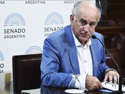 Oscar Parrilli puso en duda la aprobación de la Ley Bases en el Senado Nacional