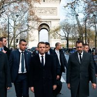 Macron evalúa daños en París por disturbios