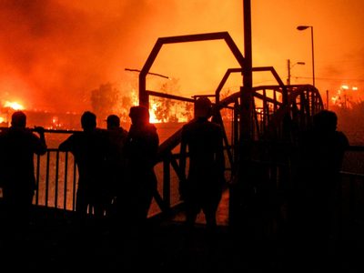 Chile decreta el estado de excepción por incendios que afectan a mil 100 casas en Valparaíso