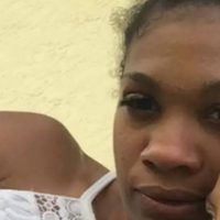 Muere bebé alimentado con comida vegana triturada; acusan a la mamá de homicidio