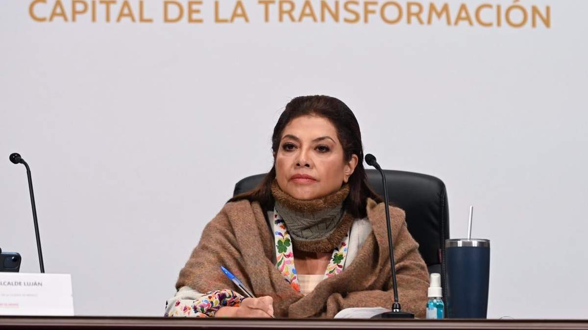 Clara Brugada en la conferencia de prensa