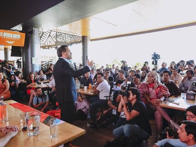 Álvarez Máynez propone enseñar sobre diversidad sexual en educación básica