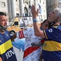 En Argentina, los enemigos hoy se abrazan