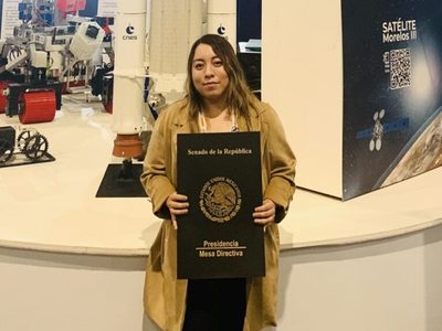 Mónica Ortiz, astronauta análoga oaxaqueña, fue reconocida por su contribución al sector espacial