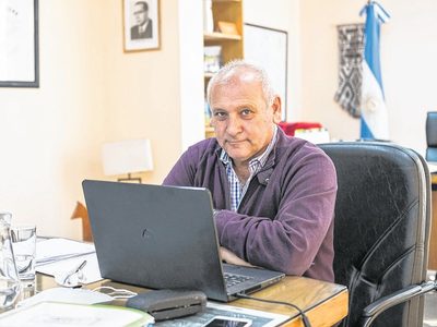 El ministro de Salud rionegrino salió al cruce de las versiones sobre su renuncia