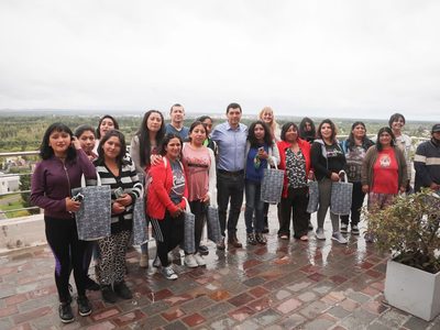 Marcos Koopmann recibió a mujeres de la comunidad mapuche Catalán y comprometió su apoyo a proyectos