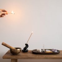 Antes de prender un sahumerio en casa, conocé este insólito dato que te confirmará si te rodea buena o mala energía