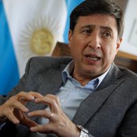 Preocupado por el avance de la crisis, Arroyo lideró el Comité de Emergencia Social