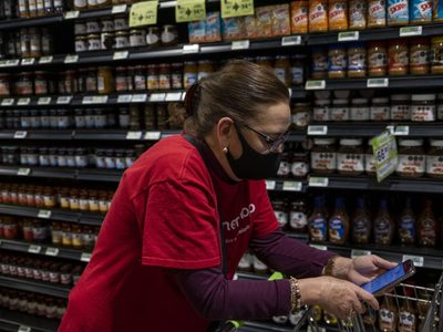 Persiste el pesimismo en la confianza de los consumidores: Inegi