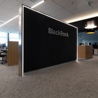 Fondo de inversión Black Rock se hace socio de Acciona, la compañía de energía española