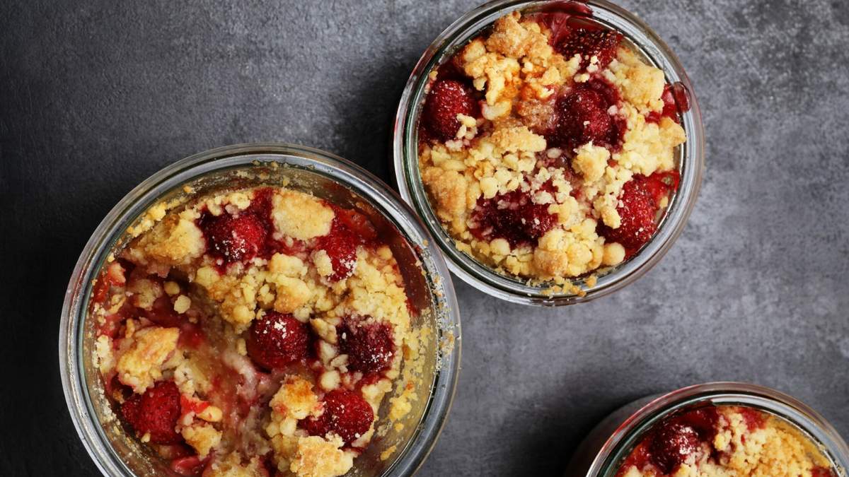 Crumble de frutillas. Fuente: (Instagram).